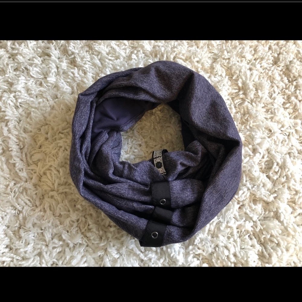Lululemon vinyasa scarf